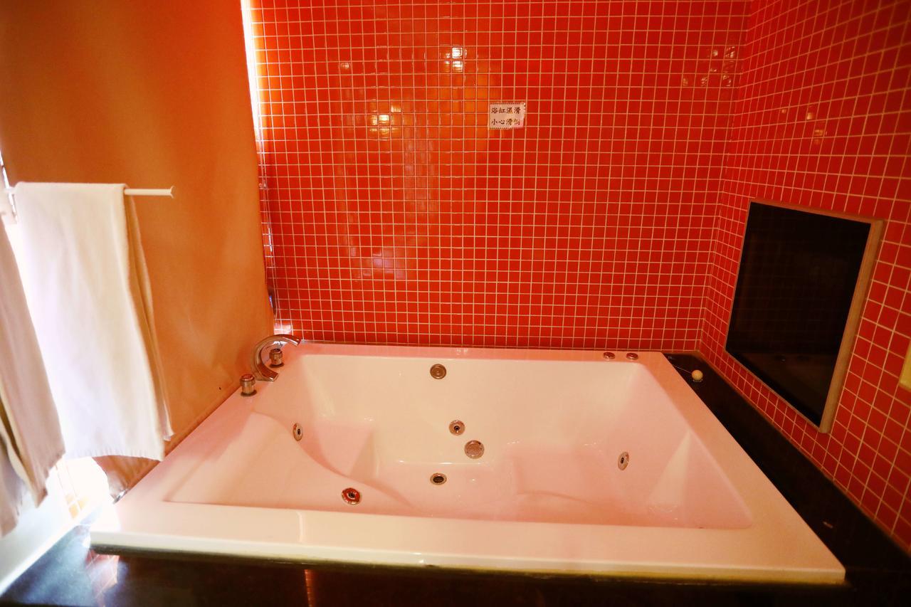 טאינאן Hua Jia Motel מראה חיצוני תמונה