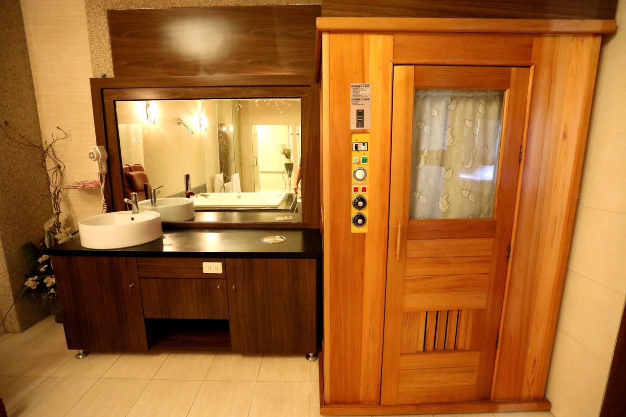 טאינאן Hua Jia Motel מראה חיצוני תמונה